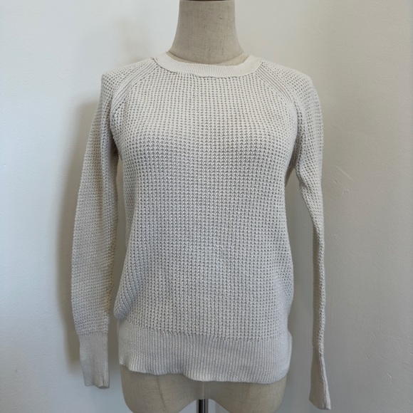 American Eagle Outfitters sweater! - Picture 3 of 8